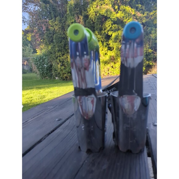 2 Adjustable Bulb Planters by Boom - Gardening Bulb Blanders, Squeeze Handle - Picture 7 of 12